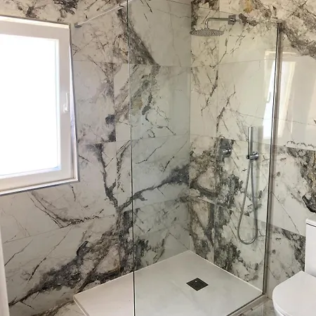 The Valley Collection - A25 - With Private Hot Tub Διαμέρισμα *