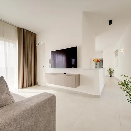 The Valley Collection - A25 - With Private Hot Tub * Xaghra