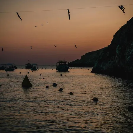 The Valley Collection - A25 - With Private Hot Tub Xagħra